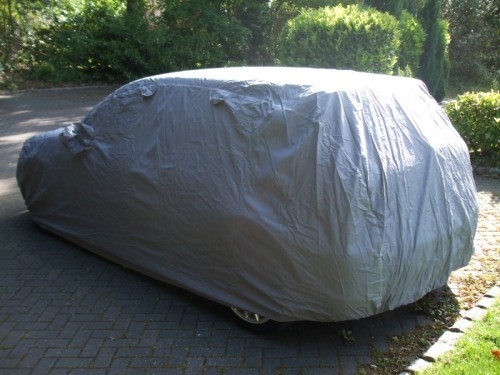 Monsoon Cover completely covering Golf Mk 4
